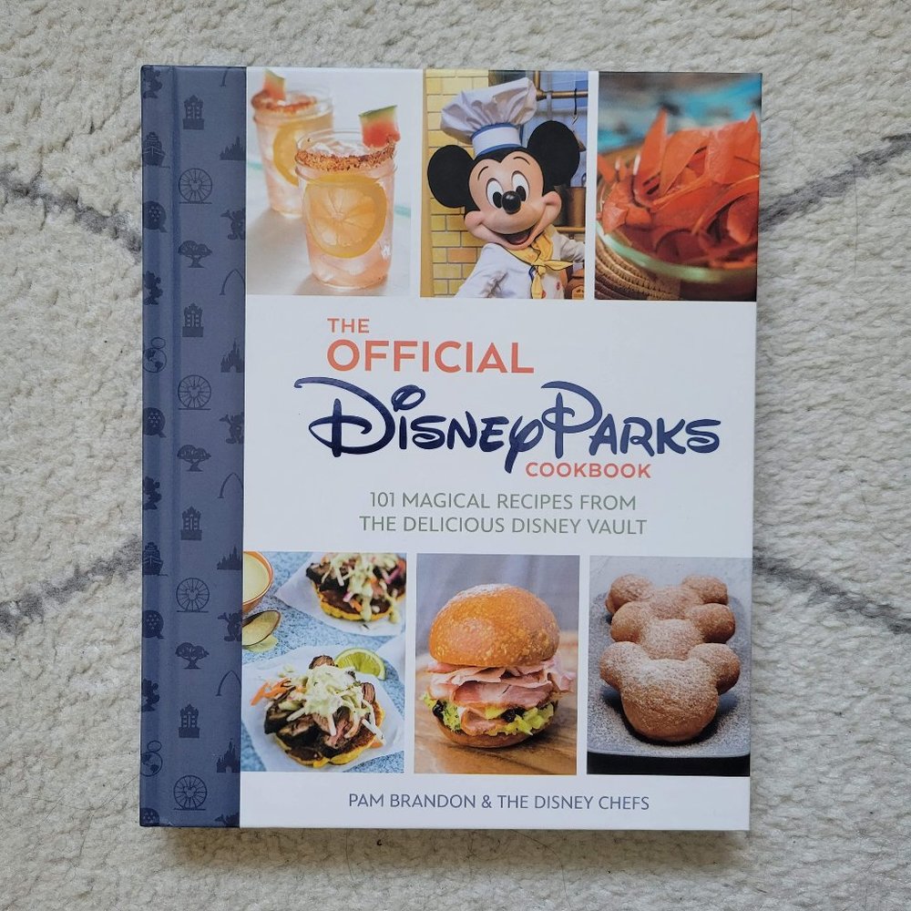 The Official Disney Parks Cookbook: 101 Magical Recipes
